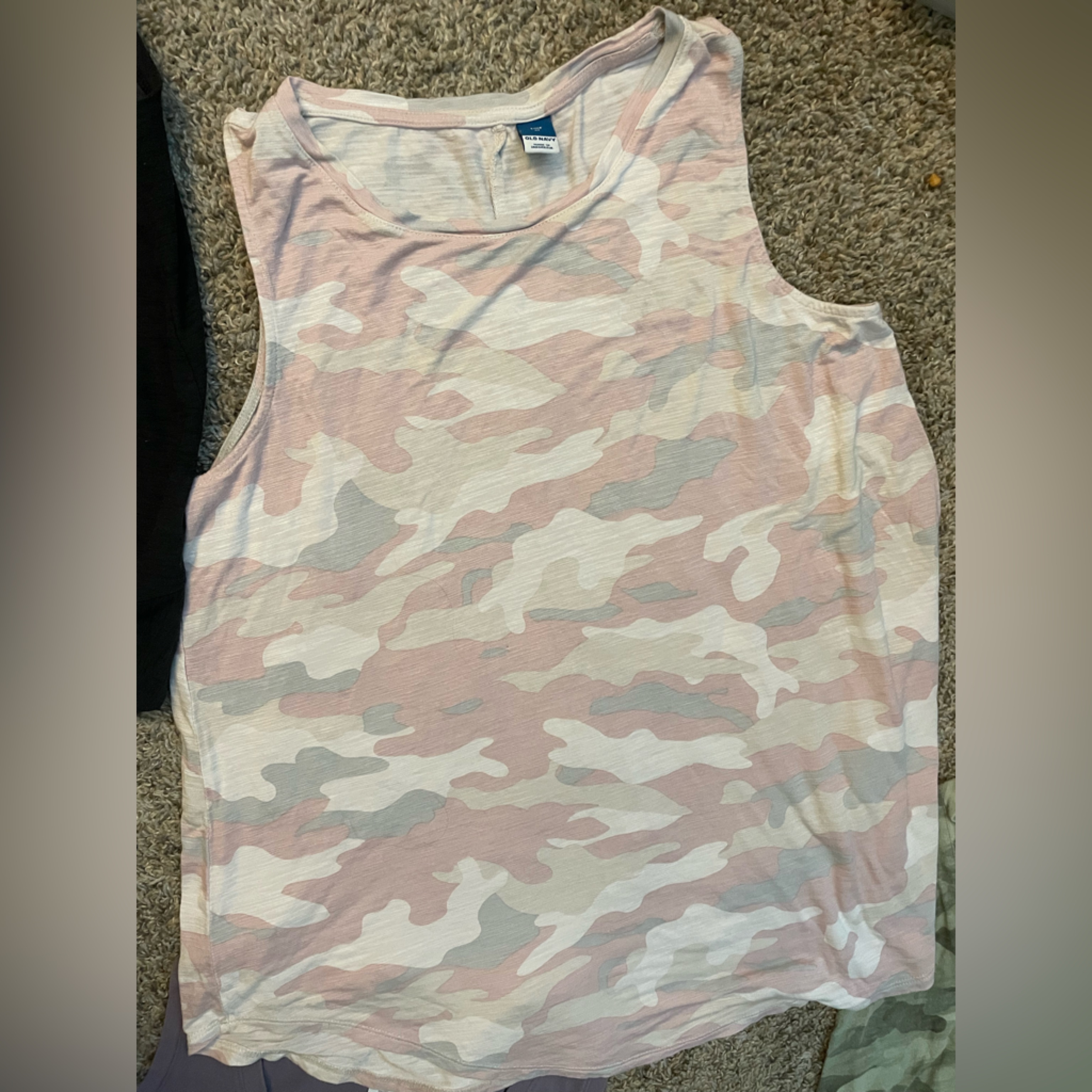 Old Navy Workout Bundle-Shirts, M/L And A Fleece